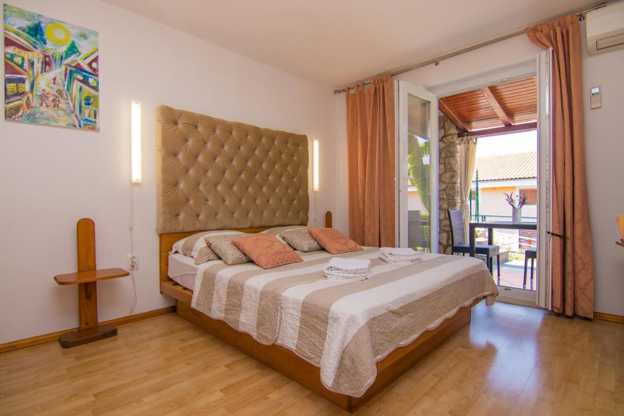 Apartmani Villa Kalinic Njivice Dış mekan fotoğraf