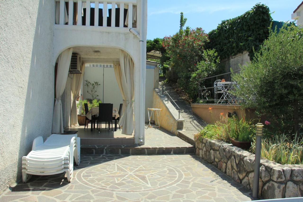 Apartmani Villa Kalinic Njivice Dış mekan fotoğraf