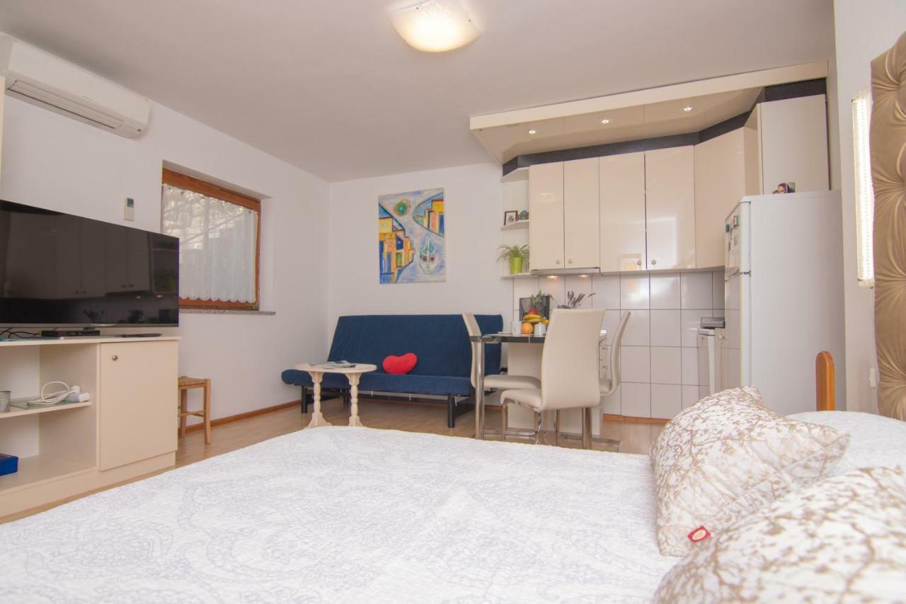 Apartmani Villa Kalinic Njivice Dış mekan fotoğraf