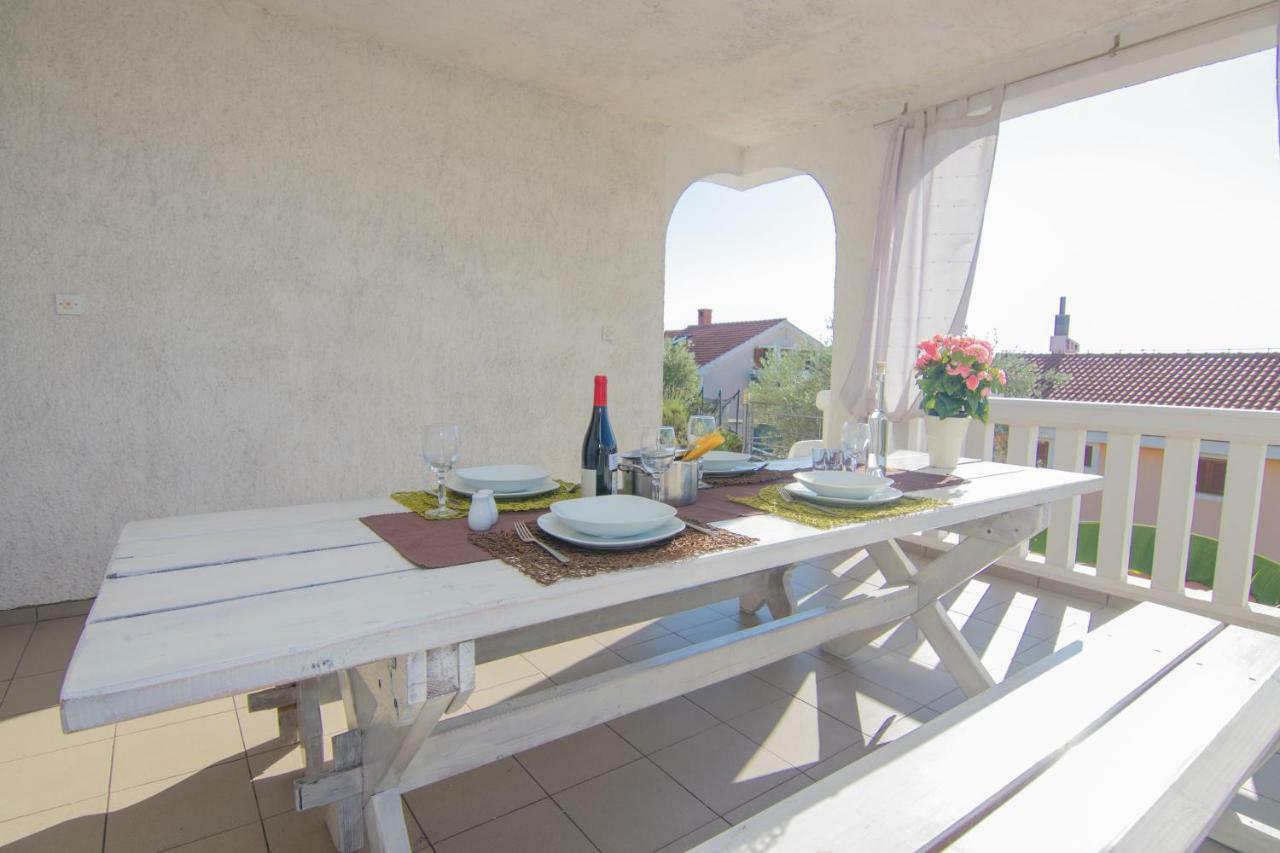 Apartmani Villa Kalinic Njivice Dış mekan fotoğraf